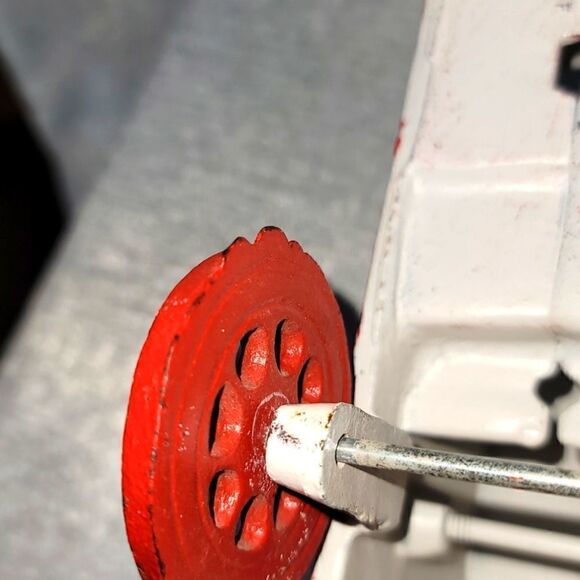 Vintage Cast Iron Fresh Milk Wagon with Horse and Milkman. - Picture 13 of 14